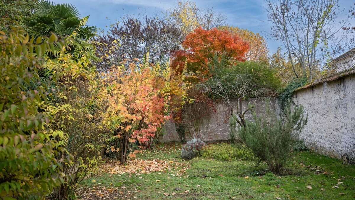Maison à FONTAINEBLEAU
