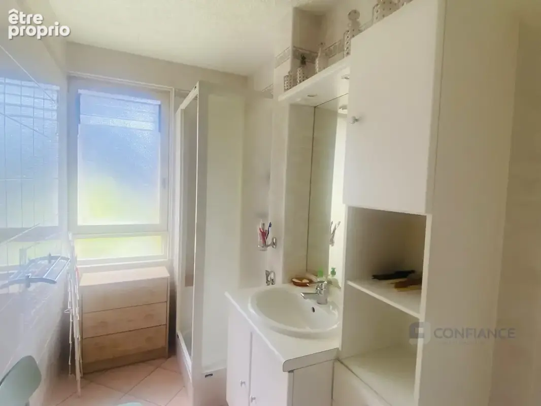 Appartement 72 m² à Villeurbanne  - photo 8