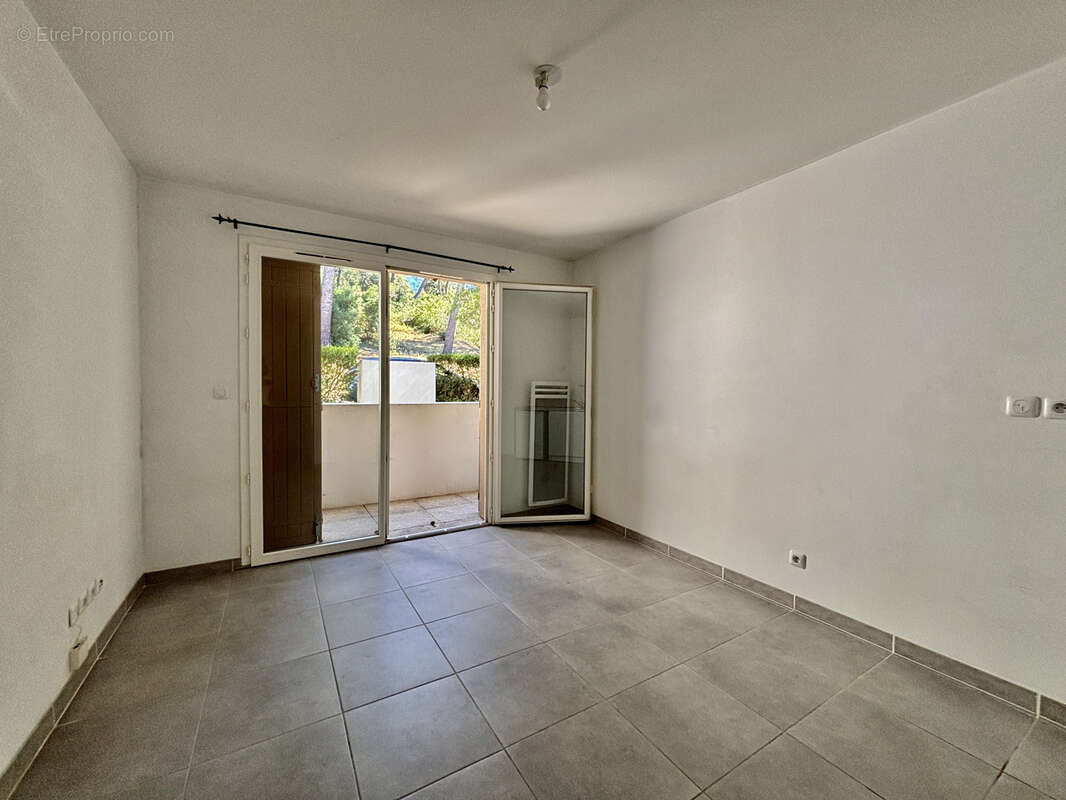 Appartement à MARSEILLE-11E
