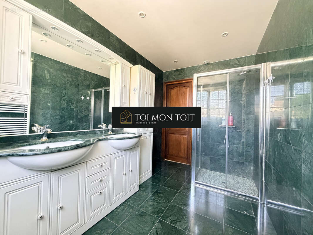 Maison 100 m² à Louvres  - photo 9