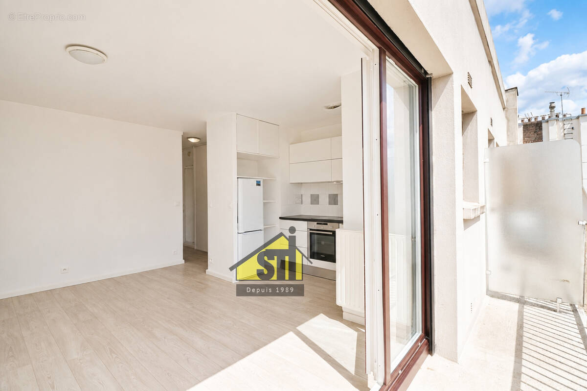 Appartement à PARIS-15E