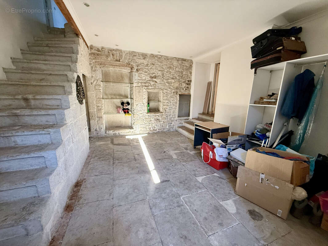 Maison à MILHAUD