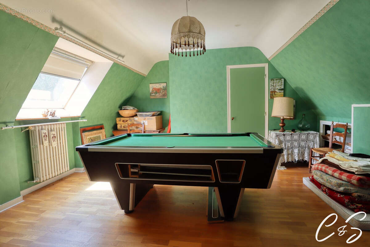Maison 170 m² à Gouesnach  - photo 8