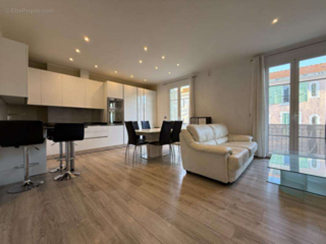 Appartement à MENTON