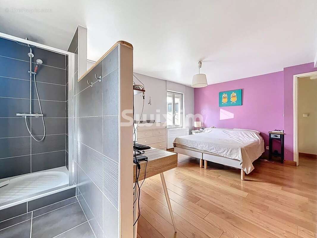 Maison de ville + annexes - photo 7