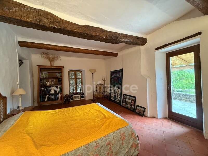 Maison bourgeoise mitoyenne à vendre 9 pièces COLOGNAC (30) terrain env. 1600m2 - photo 13