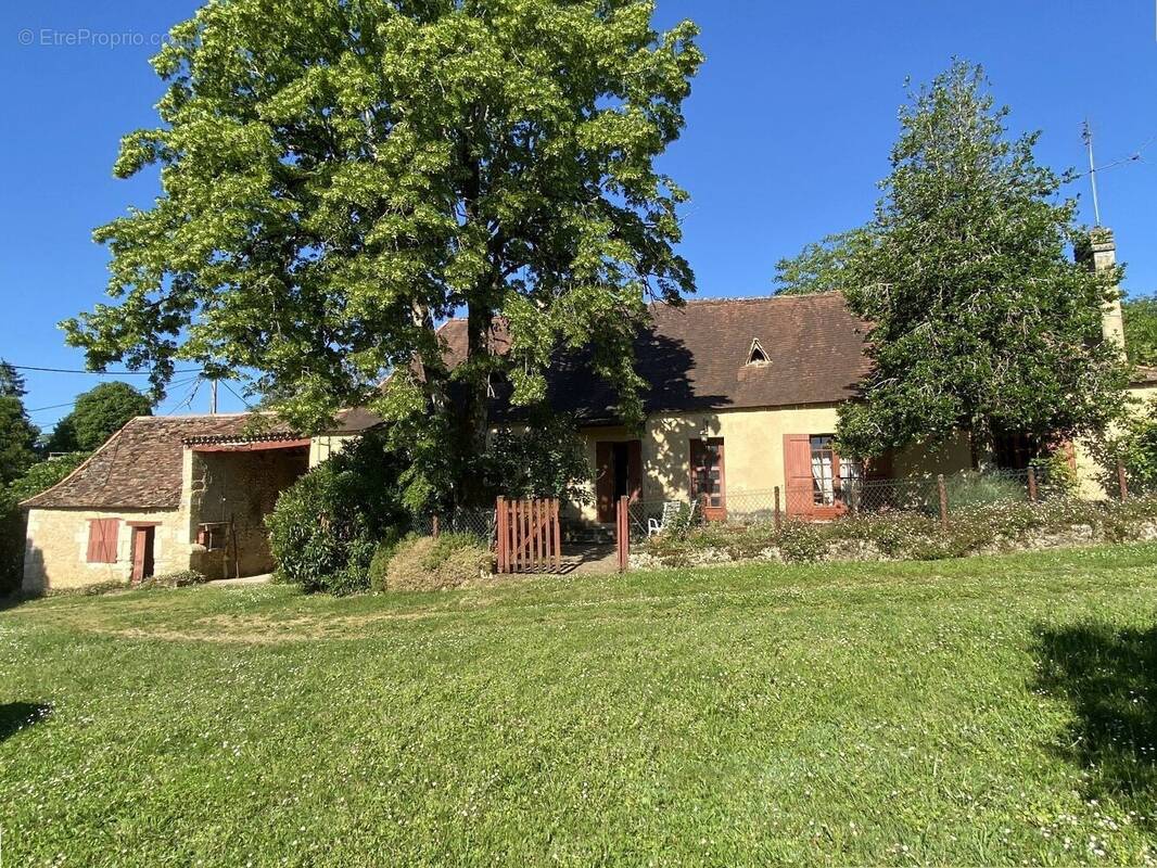 Maison à QUEYSSAC
