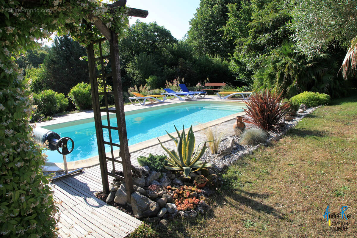 Maison à BARZAN