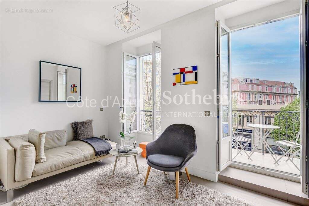 Appartement à vendre Nice centre, 1 chambre avec balcon - photo 4