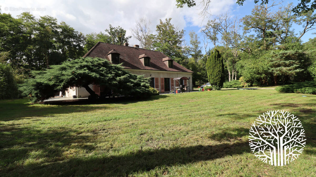 Maison à NOISY-SUR-ECOLE