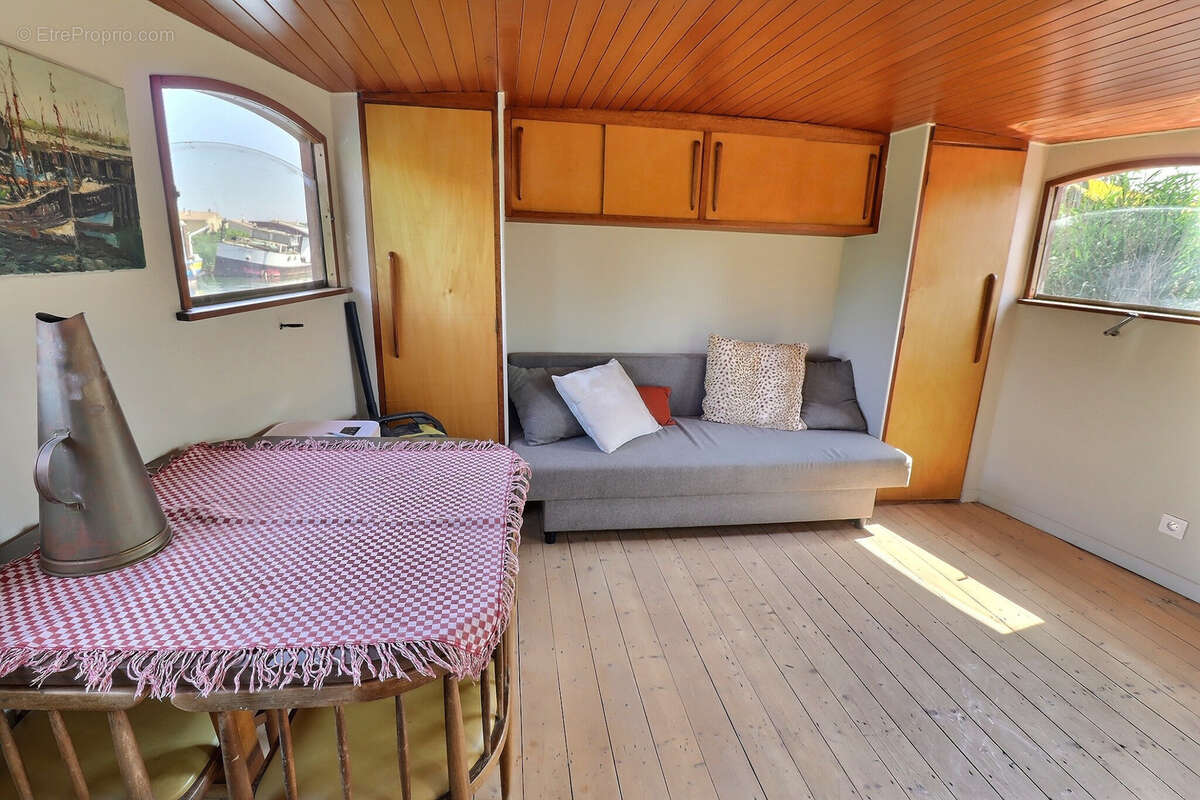 Autre à AIGUES-MORTES