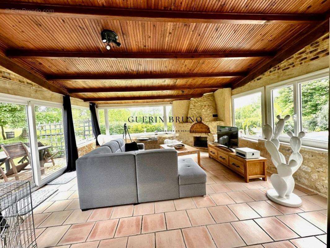 Charmante propriété en pierre avec deux maisons et piscine au cœur du vignoble de Monbazillac - photo 9