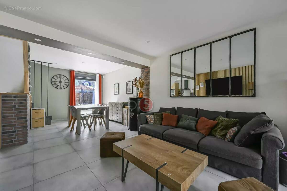 Maison à AULNAY-SOUS-BOIS