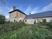 Maison à FEUQUIERES-EN-VIMEU