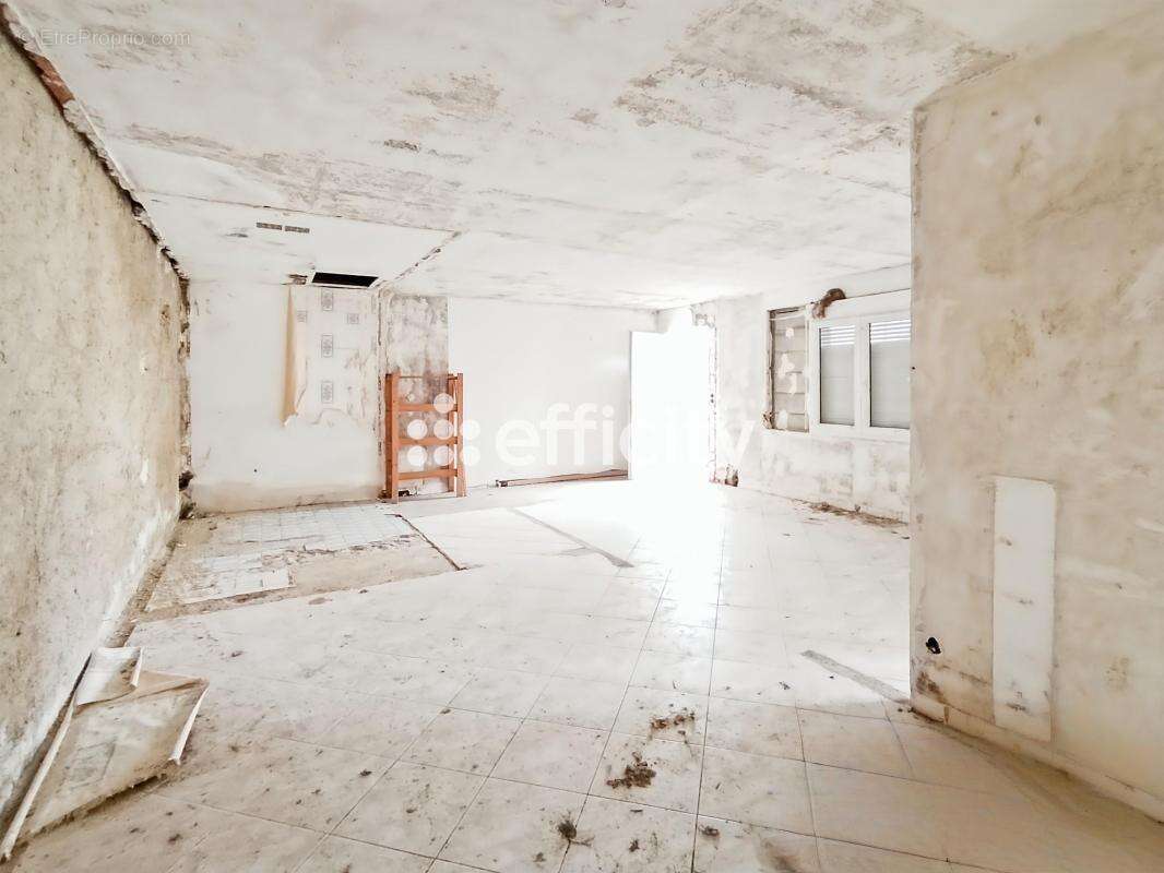 Maison à LA JARRIE-AUDOUIN