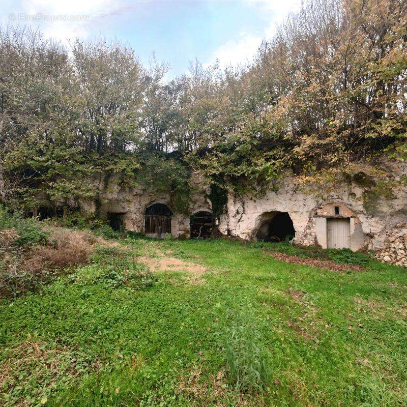 Terrain à SAINT-CHRISTOPHE-SUR-LE-NAIS