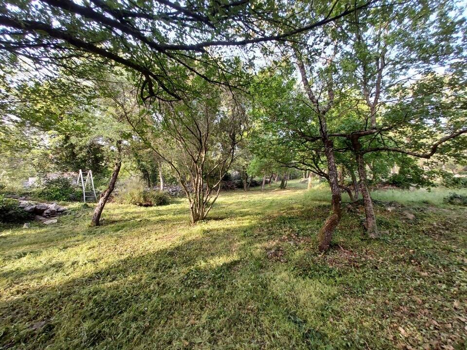 Terrain 1200 m² à Forcalqueiret  - photo 1