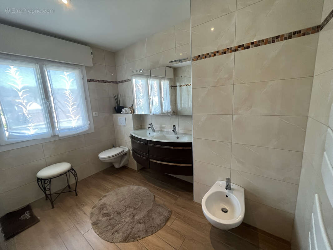 Maison à AUXI-LE-CHATEAU