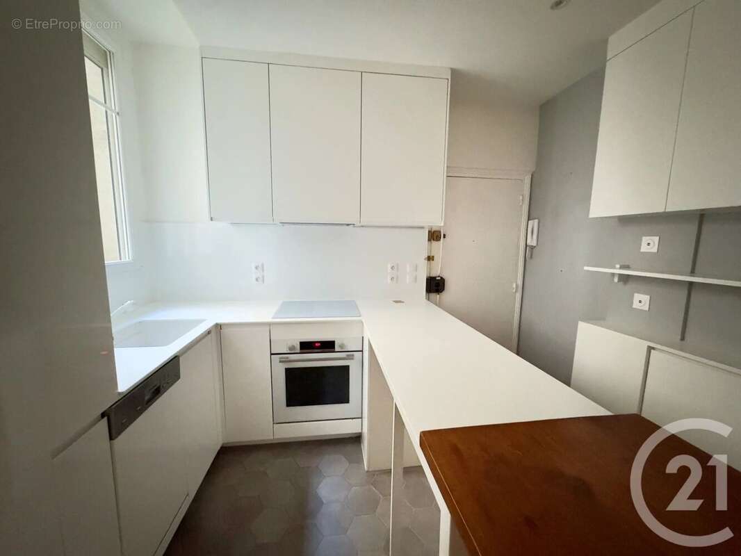 Appartement à PARIS-15E