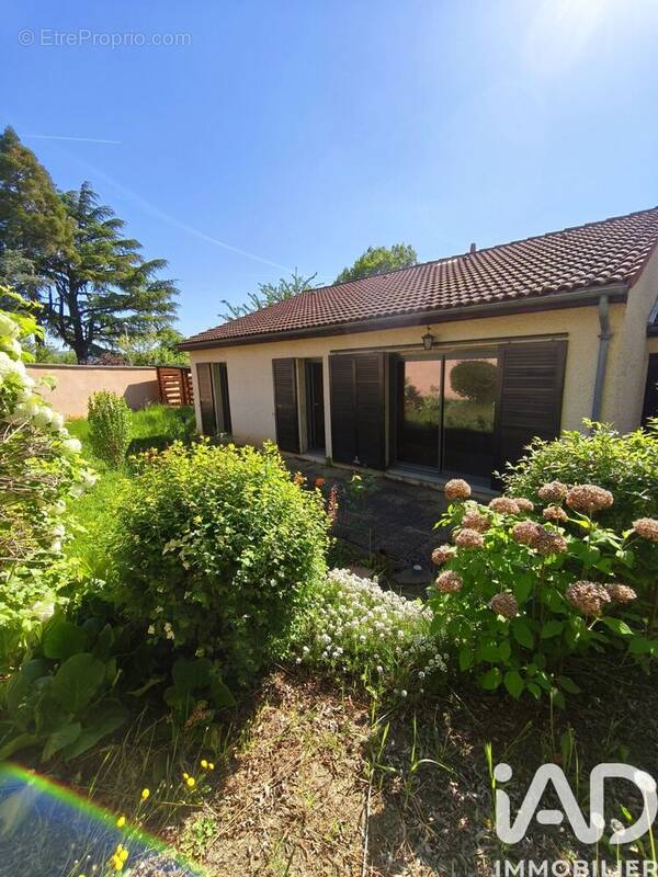 Photo 1 - Maison à COURNON-D'AUVERGNE