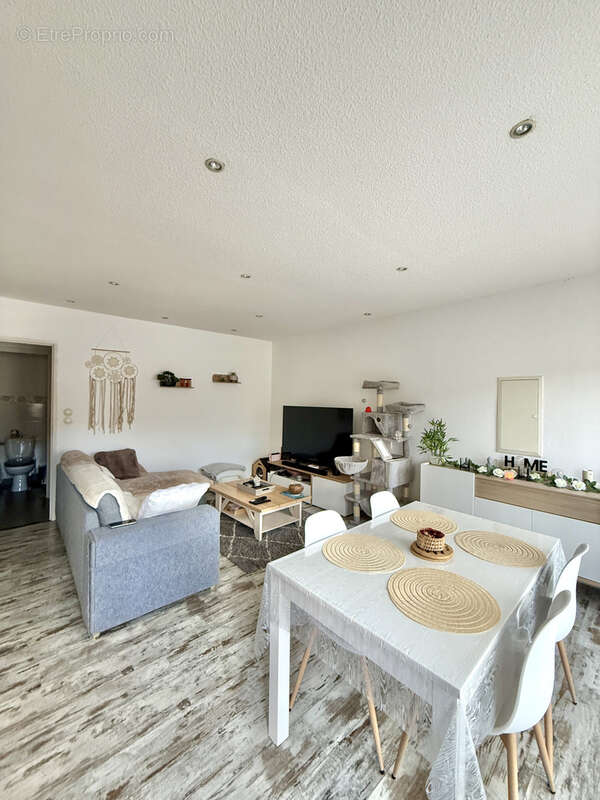 Appartement à LA CHAPELLE-DE-GUINCHAY