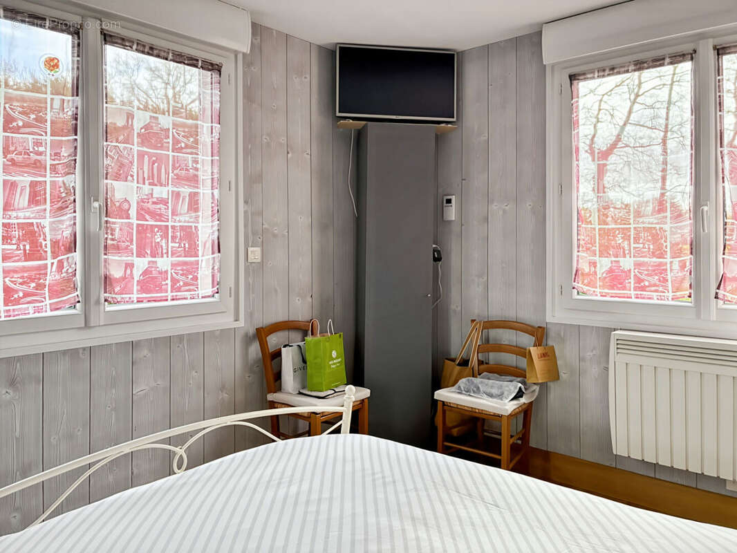 Maison à FEINS
