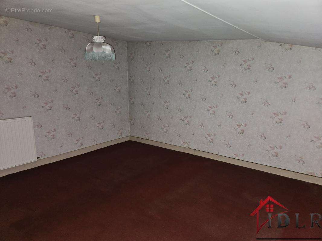 Maison à BROUSSEVAL