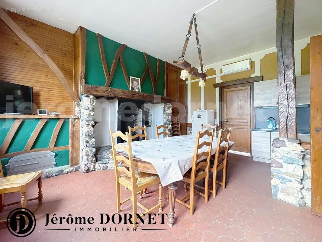 post_0002 - Maison à POIX-DE-PICARDIE