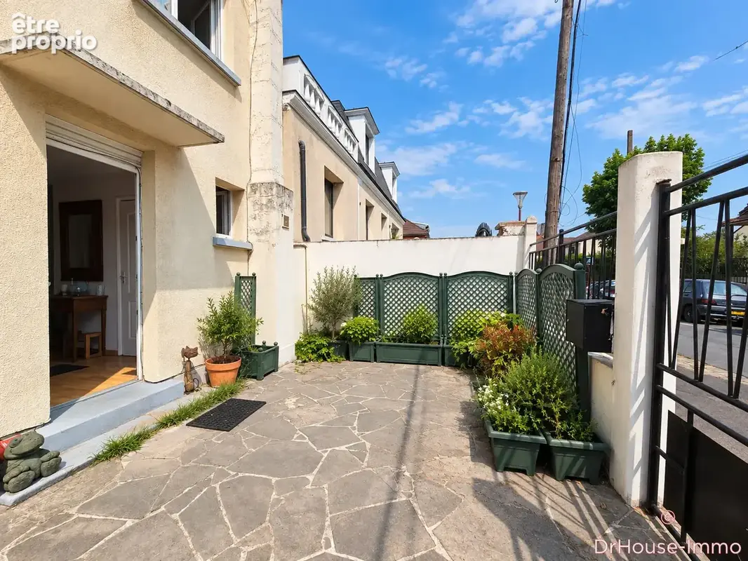 Maison 5 pièces 94 m² à vendre à Bondy (93140) - photo 2