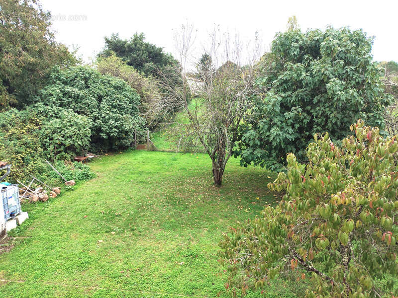 Maison à SAINT-GERMAIN-DE-LUSIGNAN