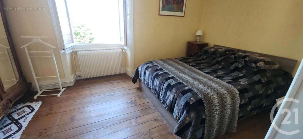 Maison 130 m² à Arpajon-Sur-Cere  - photo 6