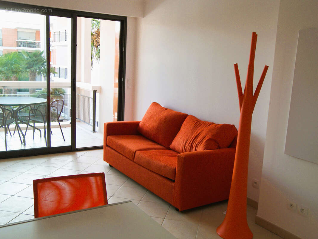 Appartement à VILLENEUVE-LOUBET