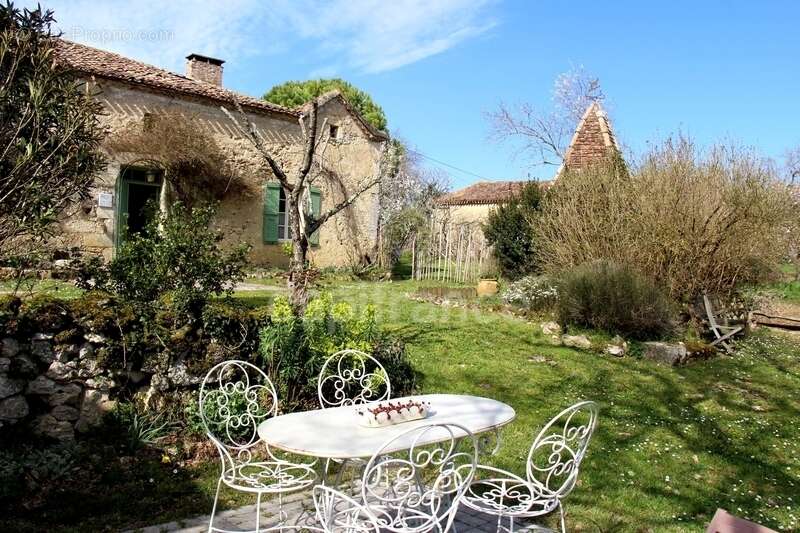 Maison à SAINT-CLAR