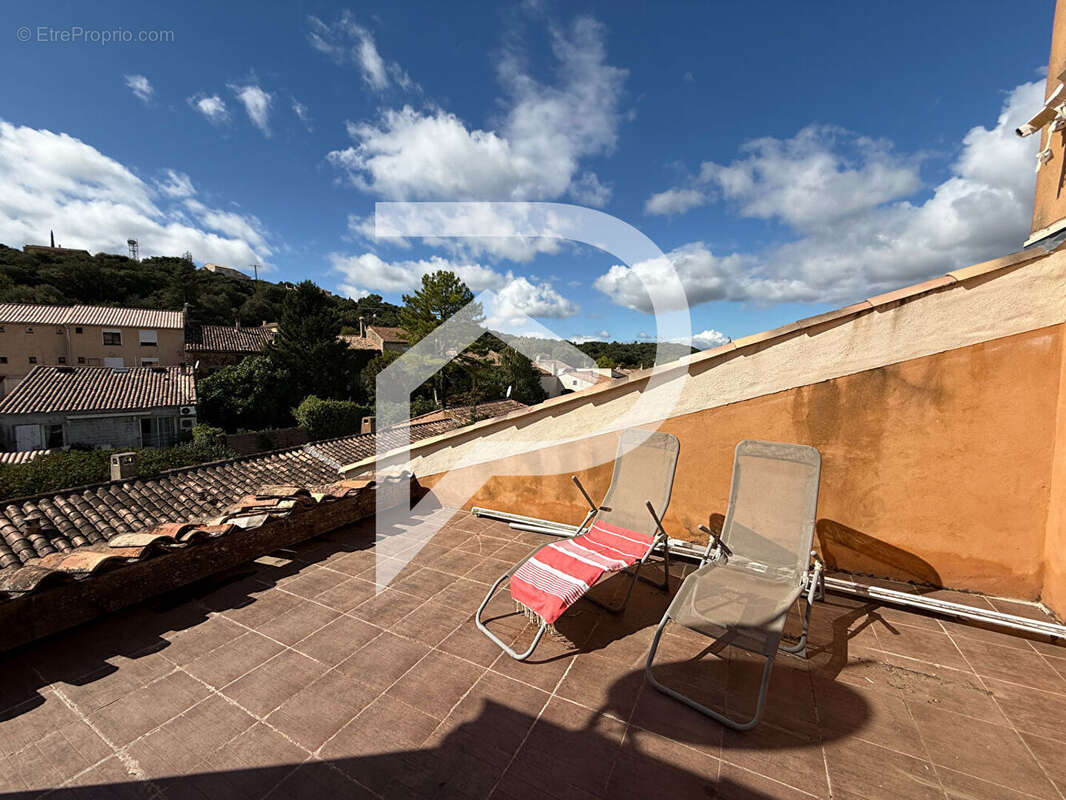 Maison à GINASSERVIS