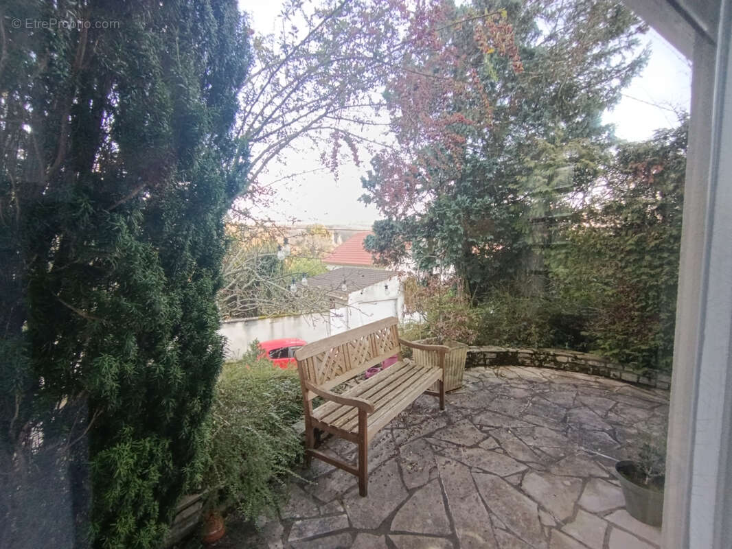 Maison à BURES-SUR-YVETTE