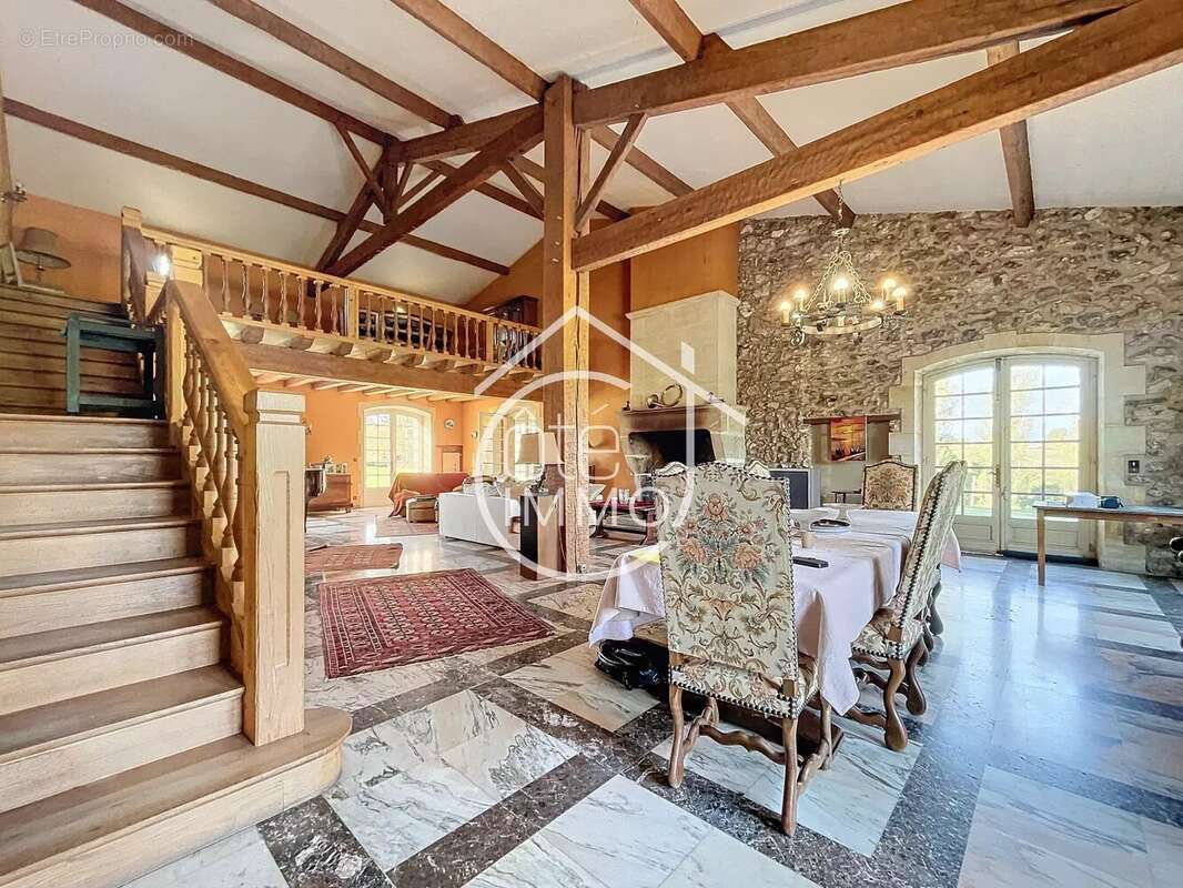 Maison à SAINT-EMILION