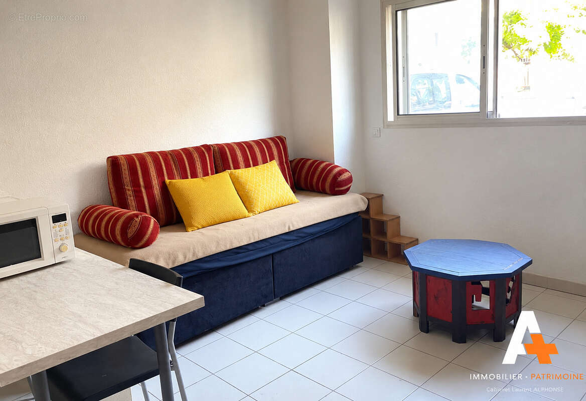 Appartement à MARSEILLE-4E