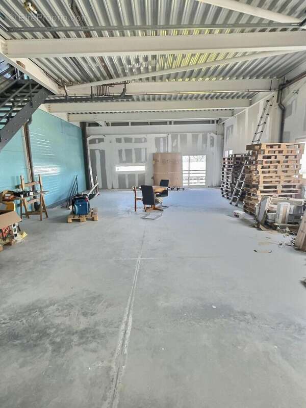 Photo 2 - Commerce à MAXILLY-SUR-LEMAN