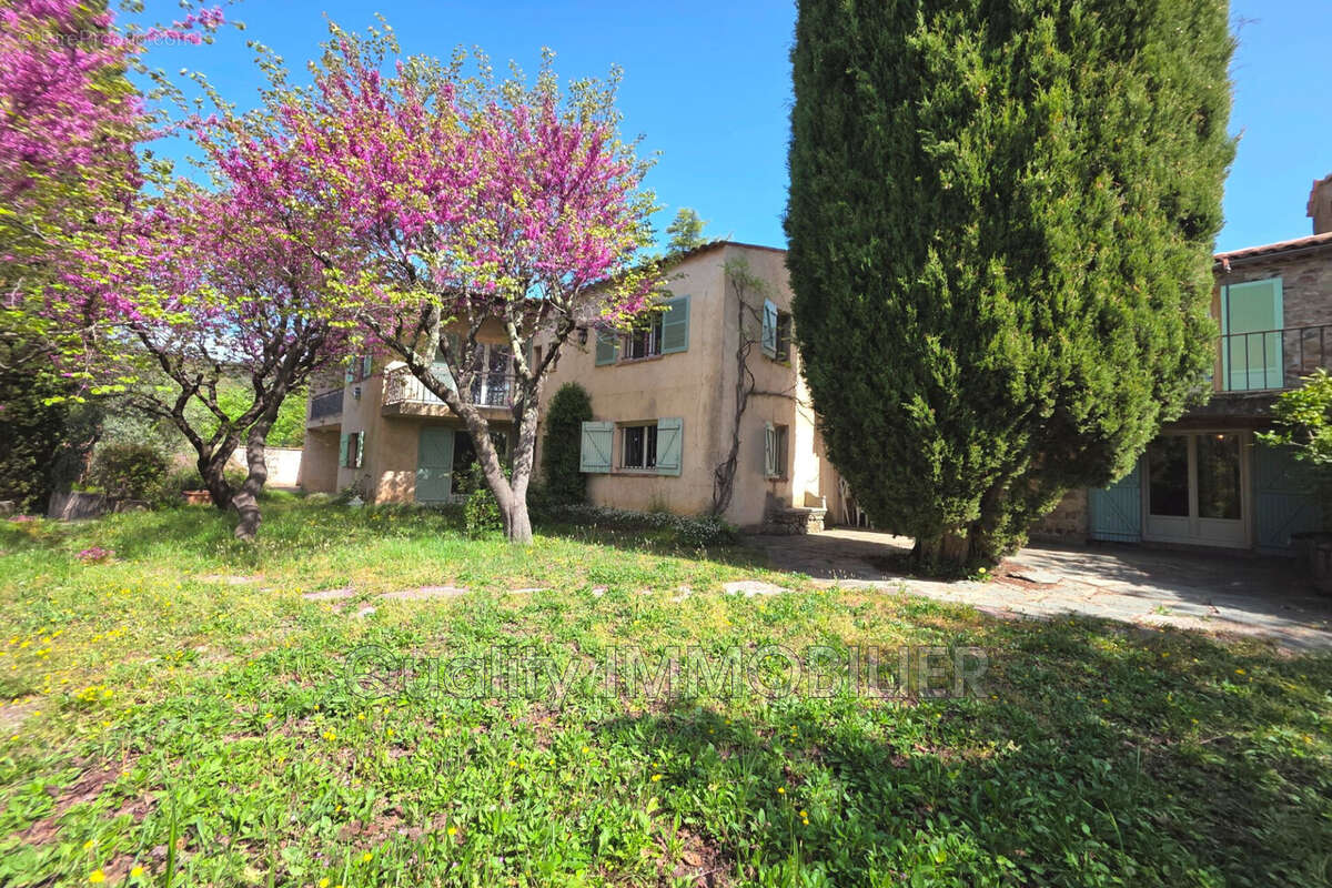 Maison à AURIBEAU-SUR-SIAGNE