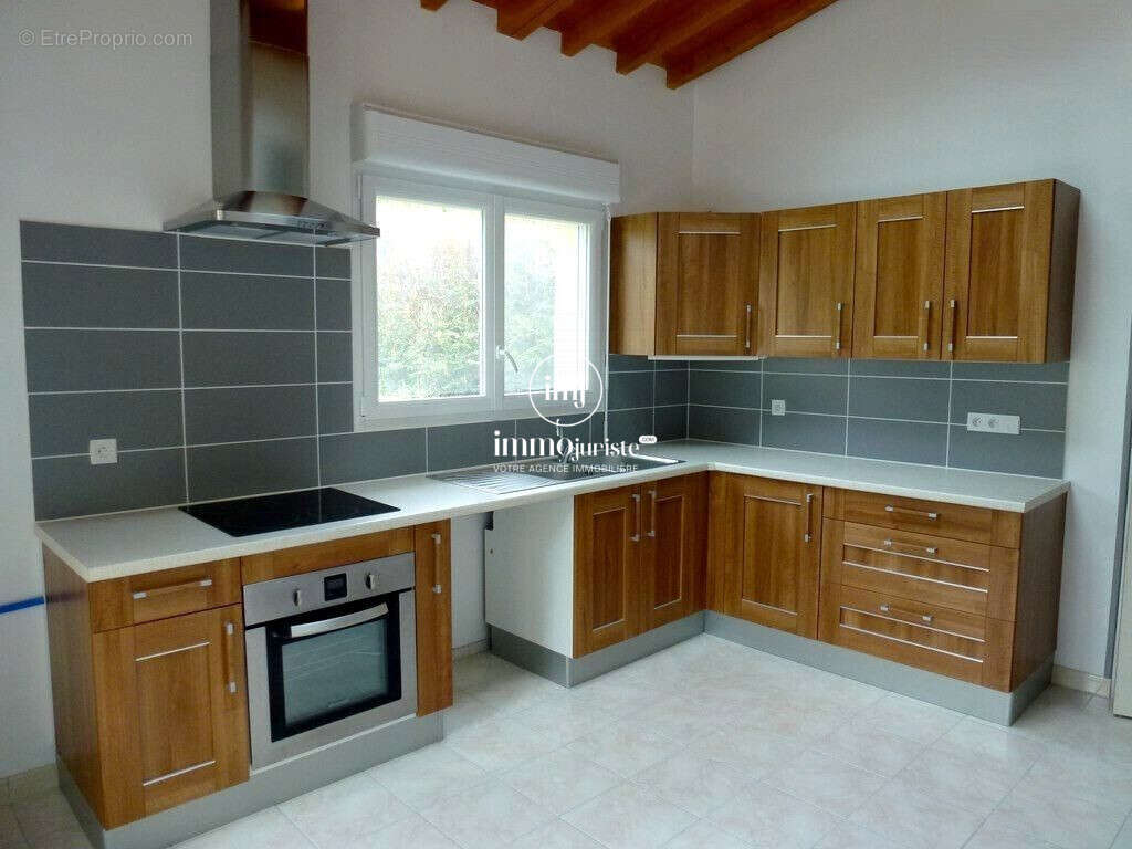 Maison à LE PALAIS-SUR-VIENNE