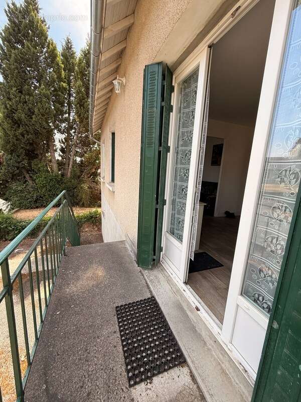 EN EXCLUSIVITE ! Pavillon de 95m² surélevé sur sous sol, rénové, sur terrain de 562m² 117 500 € - photo 16