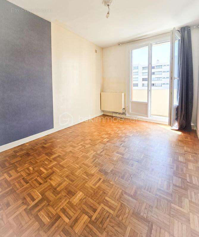 Appartement à SAINT-MARTIN-D'HERES