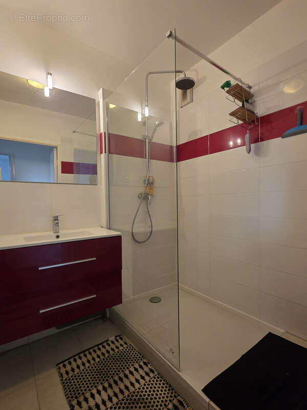 Appartement avec terrasse - 69 m2 - 3 pièces - photo 9