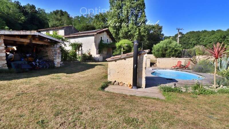 Maison à SAINT-THOMAS-DE-CONAC