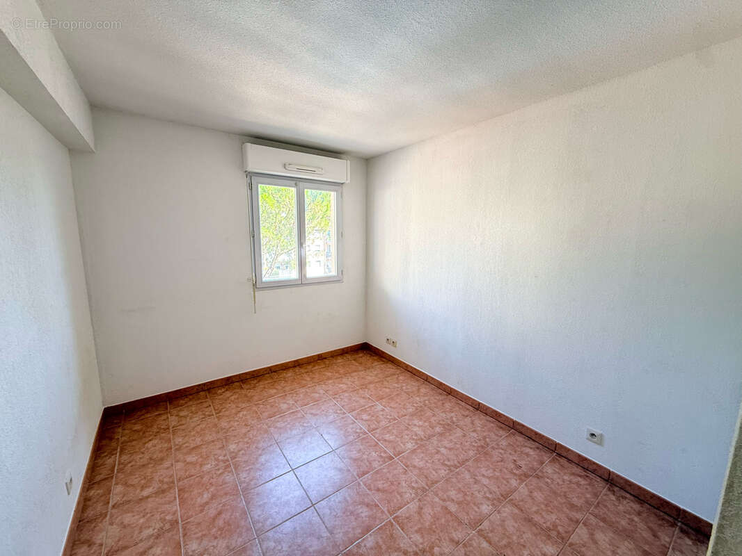 Frejus - 4 pieces 85m2 - terrasse - piscine - photo 14