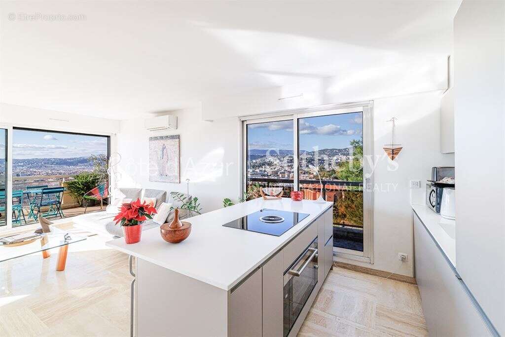 Appartement 4 pièces dernier étage avec vue mer et terrasse, Mont-Alban, Nice - photo 2