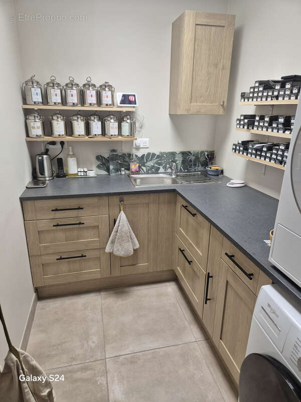 Commerce à NERONDES