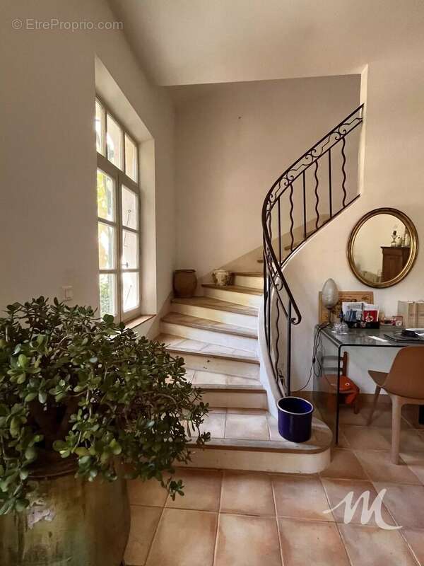 A VENDRE SAINT-MAXIMIN-LA-SAINTE-BAUME 83470 Maison de Maître avec jardin et piscine - photo 18