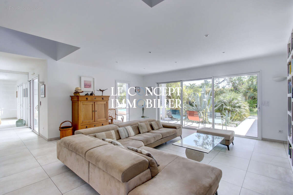 Maison 237 m² à Biarritz  - photo 3