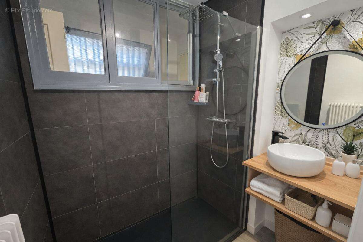Appartement à LA CHAPELLE-SAINT-MESMIN